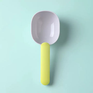 Pet Food Scoop with Ergonomic Handle